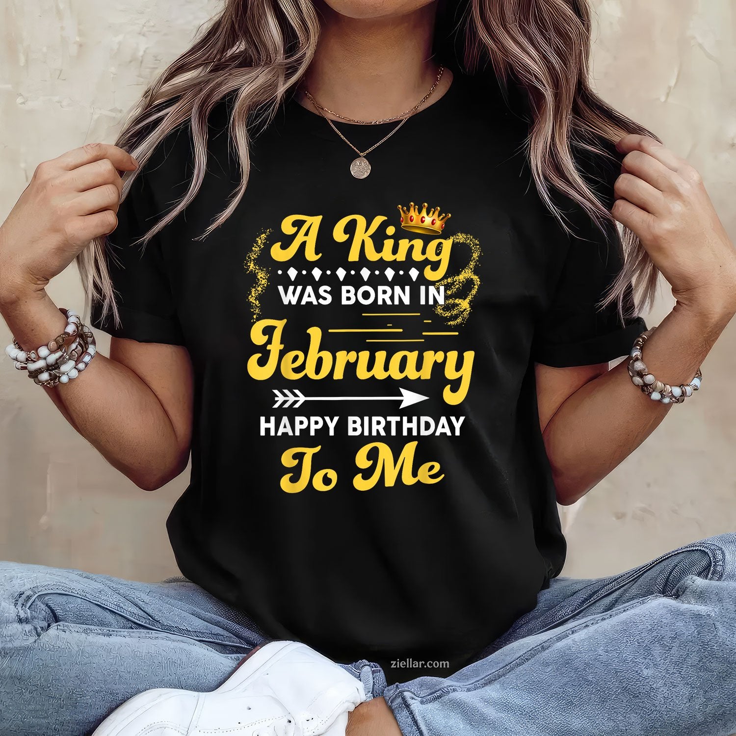 King Was Born in February Tee and T-Shirt, Funny Happy Birthday T-Shirt for Men Adults