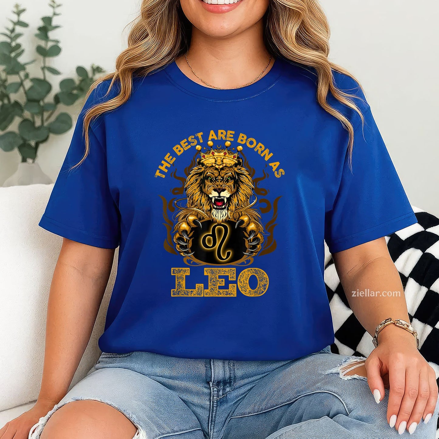 Leo Zodiac Lion Graphic Tee and T-Shirt, Birthday Gift T-Shirt for Adults Born in August
