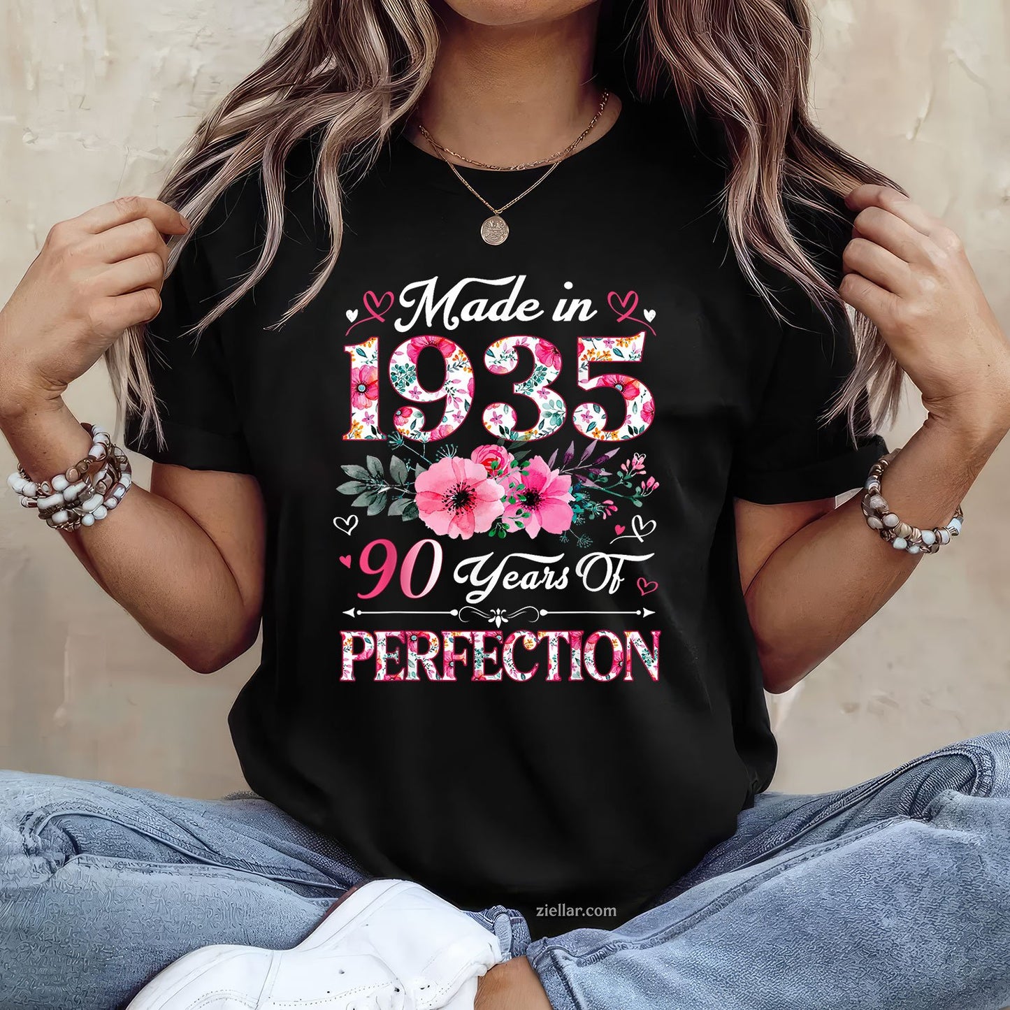 Made in 1935 Tee and T-Shirt, Floral 90th Birthday T-Shirt Gift for 90-Year-Old Women Adults