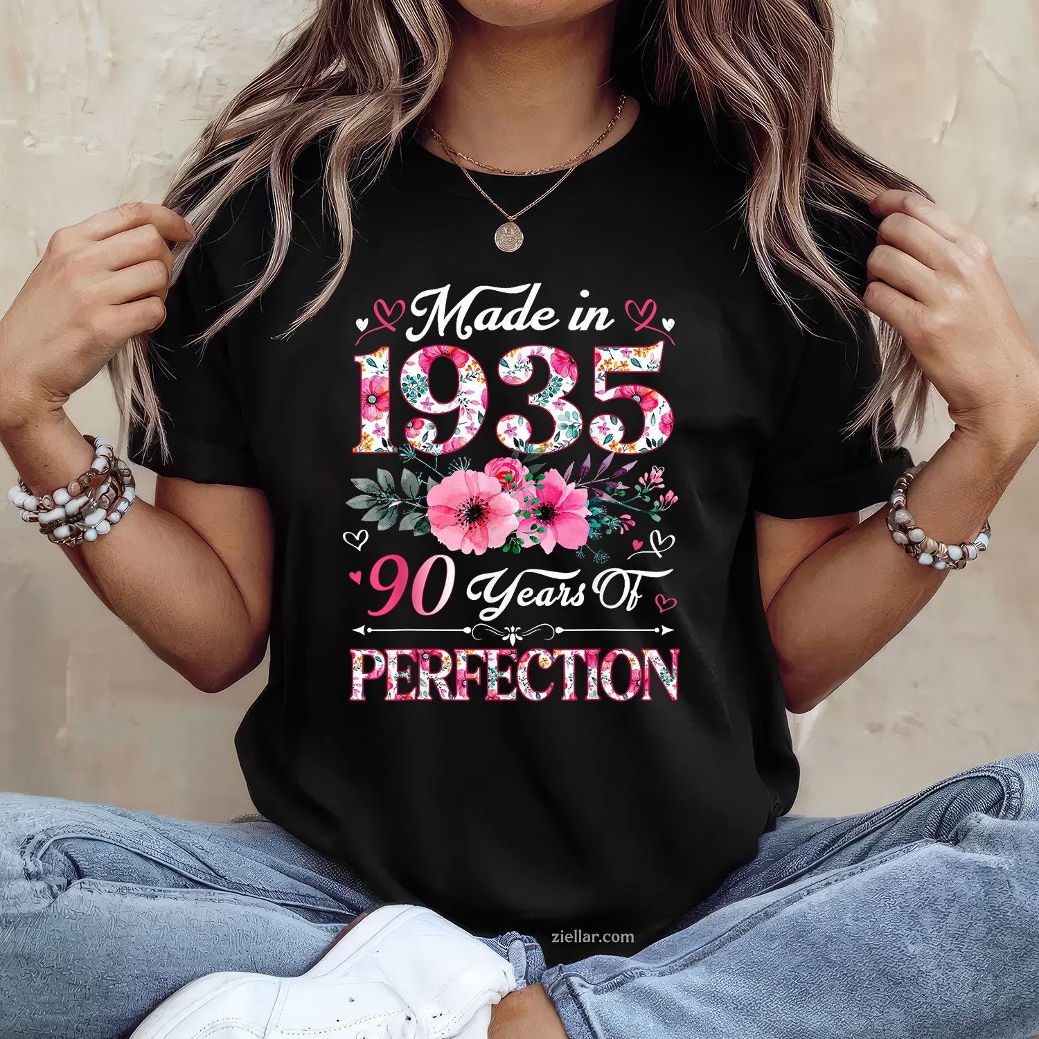 Made in 1935 Tee and T-Shirt, Floral 90th Birthday T-Shirt Gift for 90-Year-Old Women Adults
