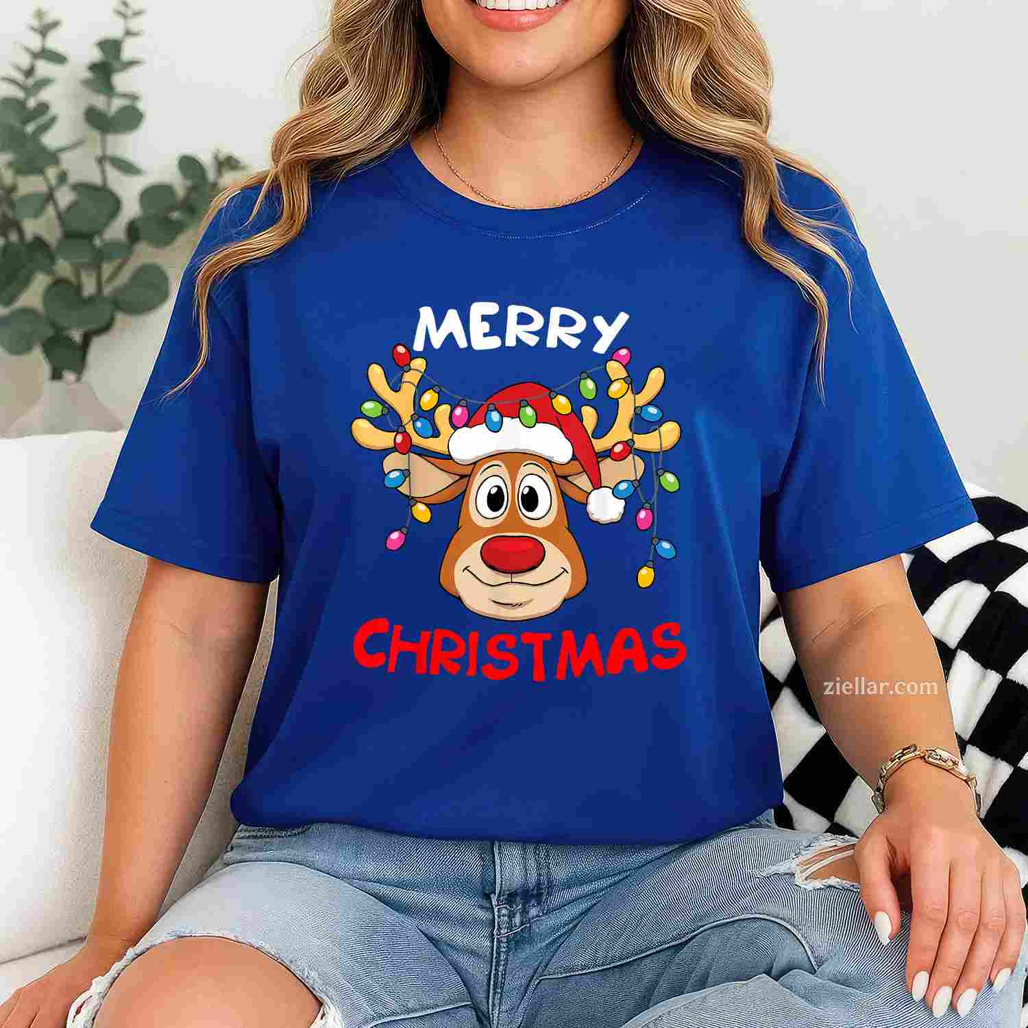 Merry Christmas Reindeer Xmas Family Men Women T-Shirt, A Matching Family Christmas Reindeer Tee For Adults