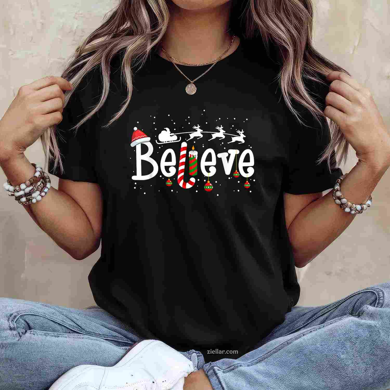 Merry Christmas Lights Red Santa Hat Xmas Family Men Women T-Shirt, A Christmas Light Family Matching Tee