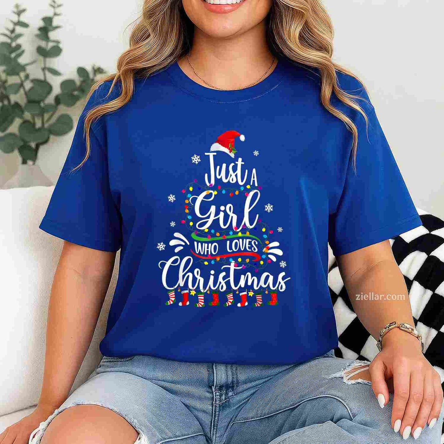 Merry Christmas Just A Girl Who Loves Christmas Tree Xmas T-Shirt, A Funny Just A Girl Who Loves Christmas Tee