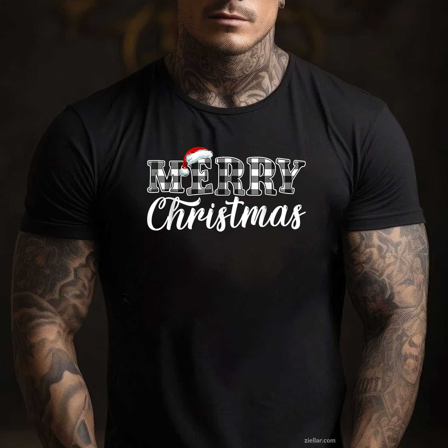 Mommy Gnome Xmas Family Matching Funny Christmas Gnomes T-Shirt, A Funny Mommy Gnome Christmas Tee For Family