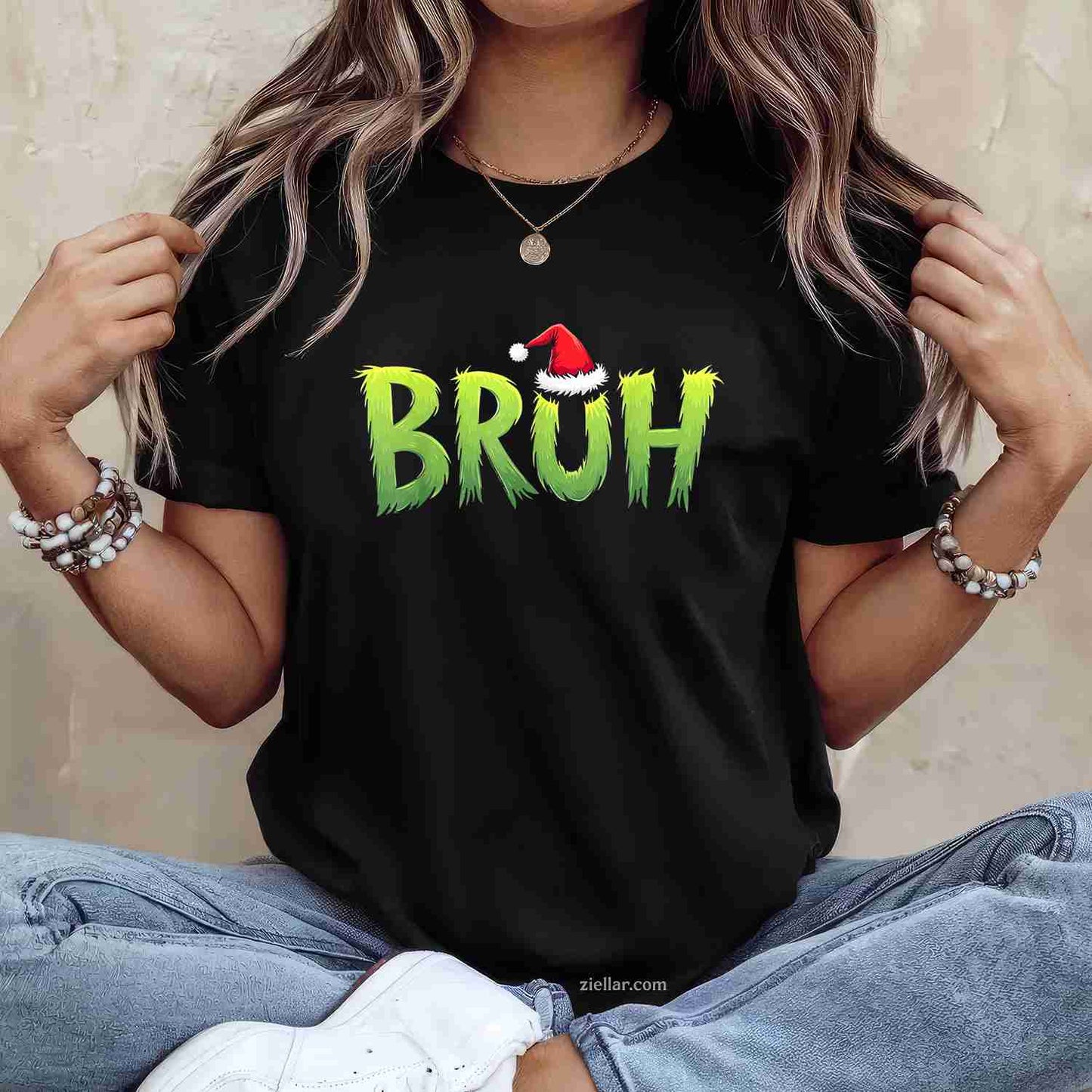 On The Naughty List And I Regret Nothing Dabbing Santa T-Shirt, A Funny Dabbing Santa Christmas Tee For Adults