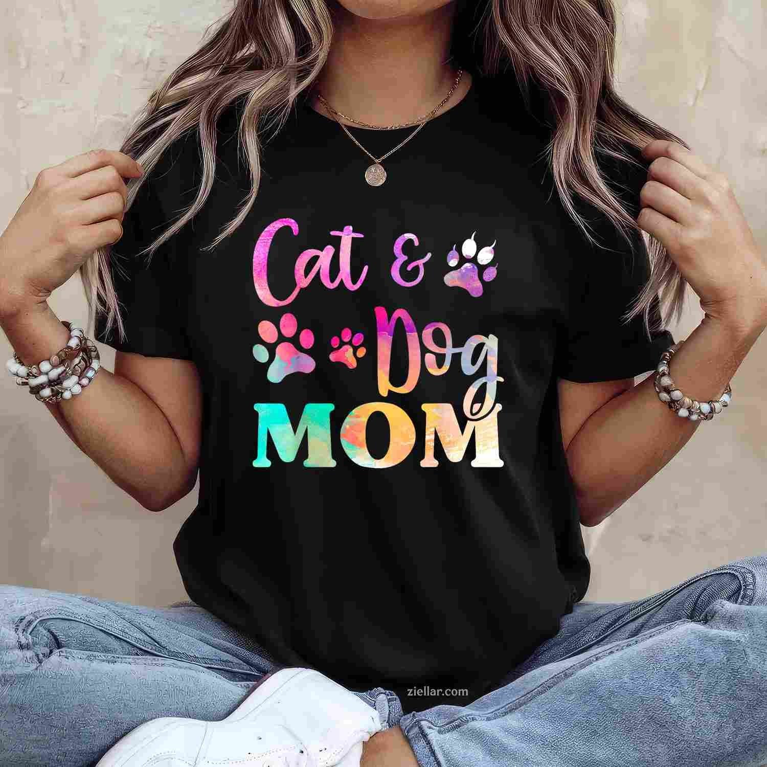 Pet Cat Dog Mom T-Shirt For Women, Mothers Day Vintage Graphic Tee For Adults Unisex