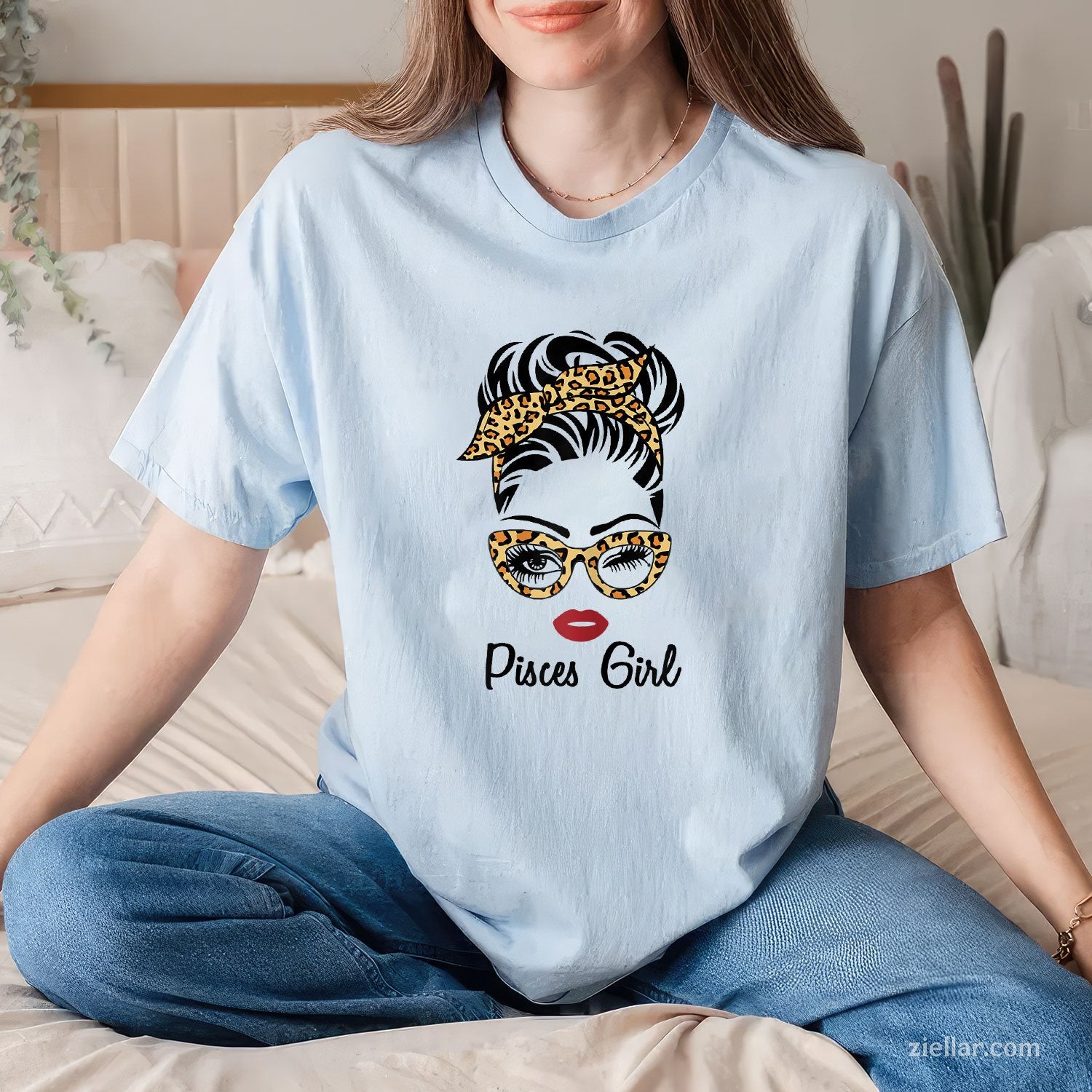 Pisces Girl Zodiac Tee and T-Shirt, February March Birthday T-Shirt Gift for Women Adults