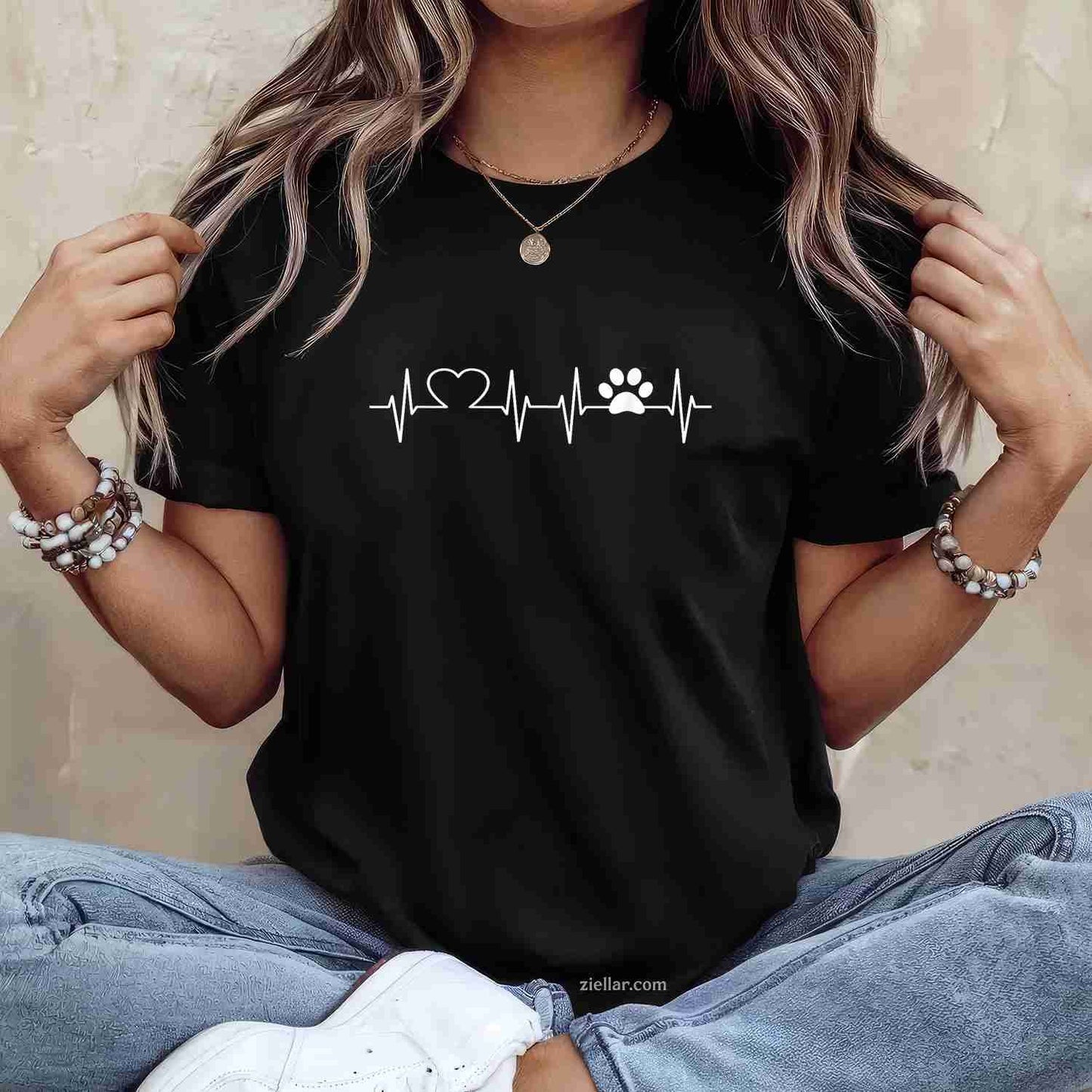 Print Heartbeat Dogs And Cats Lovers T-Shirt, Vintage Graphic Tee For Men Women Adults