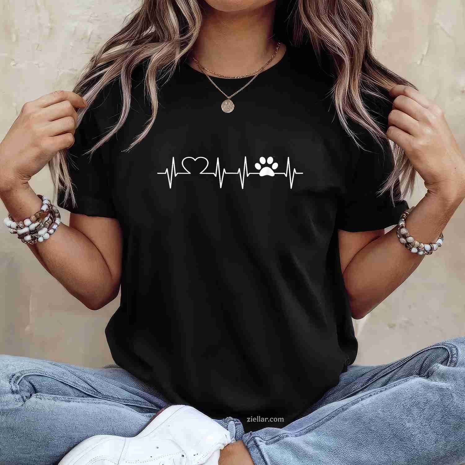 Print Heartbeat Dogs And Cats Lovers T-Shirt, Vintage Graphic Tee For Men Women Adults