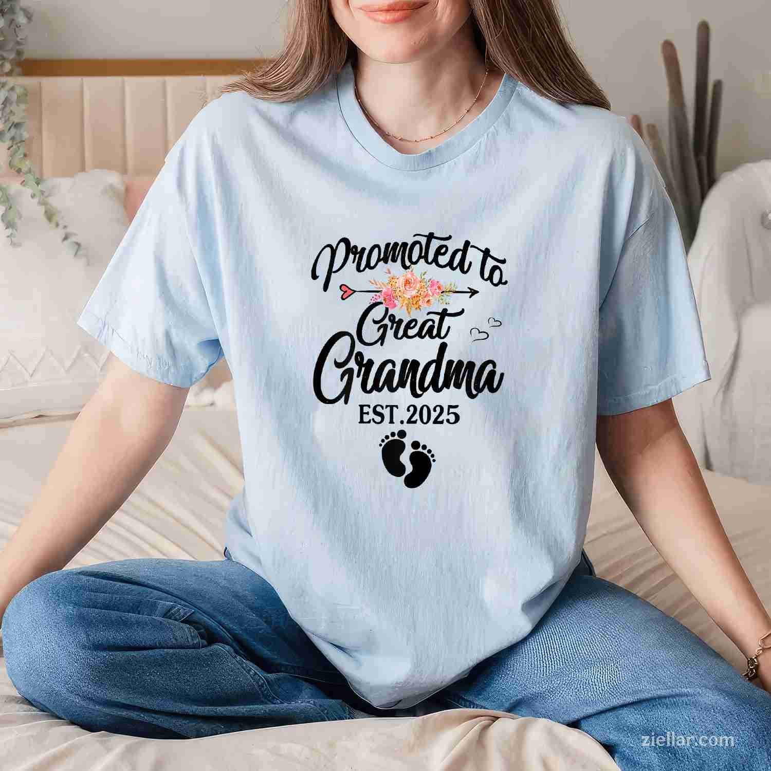 Promoted To Great Grandma 2025 Mother's Day For Grandma 2025 T-Shirt Tee for Men Women Adults Unisex