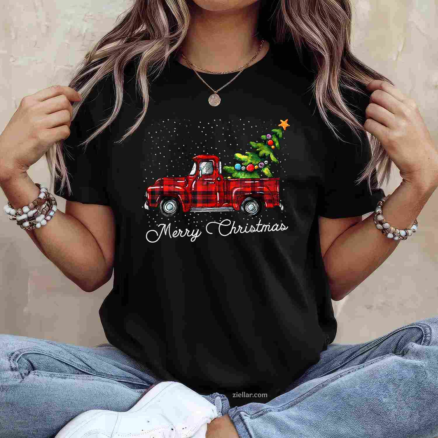Red Buffalo Plaid Pickup Truck With Tree Merry Christmas T-Shirt, A Classic Buffalo Plaid Christmas Tree Tee