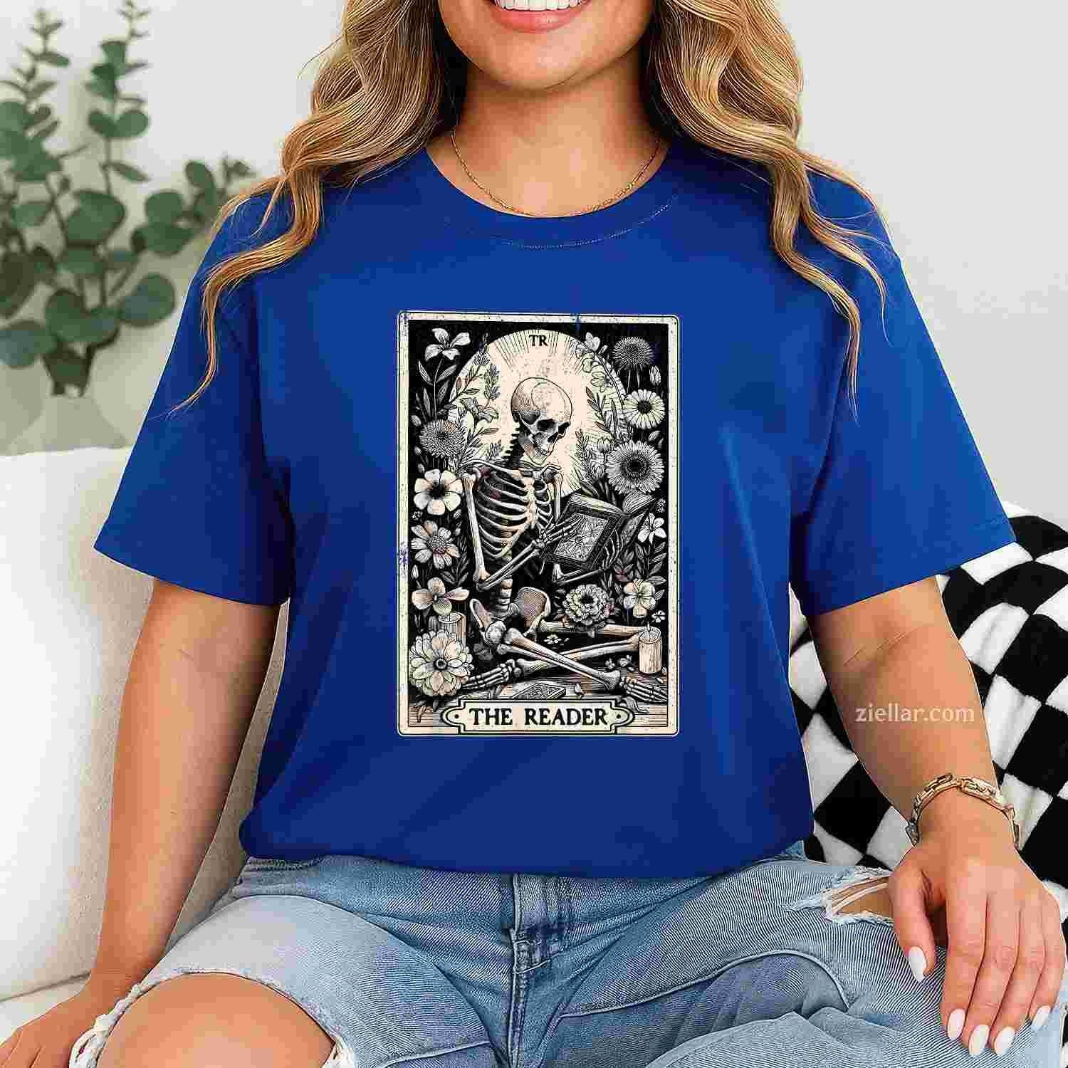 The Reader Tarot Card Funny Book Lover Skeleton Reading Book T-Shirt