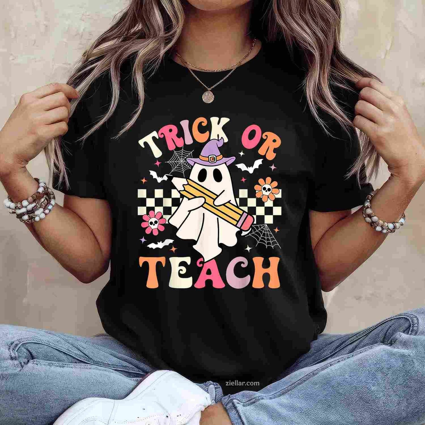 Trick Or Teach Groovy Teacher Halloween Retro Floral Ghost Tee, Halloween T-Shirt for Men Women Adults Unisex, Cool Casual Street Style, Premium Quality