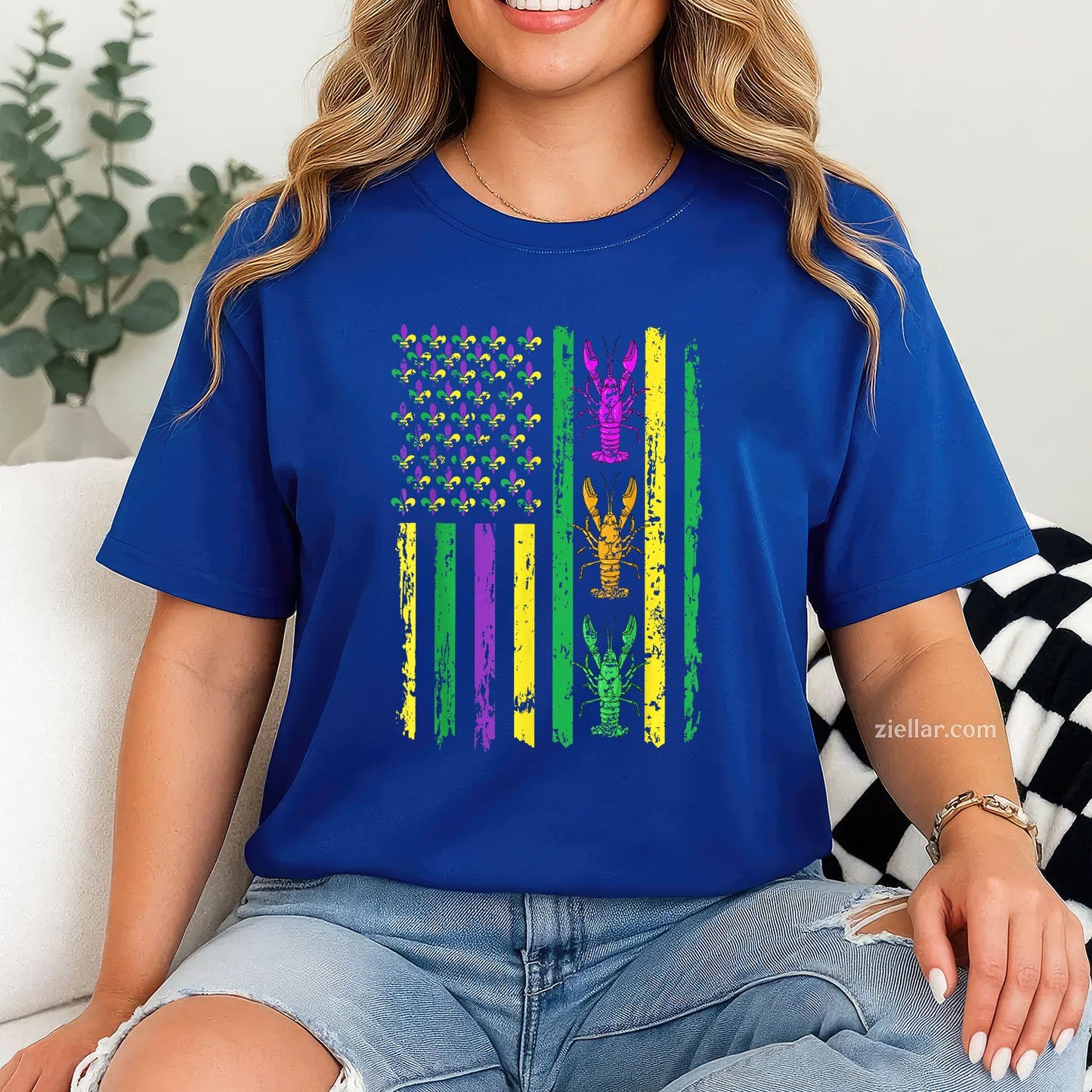 USA Crawfish Parade Tee and T-Shirt, American Flag Mardi Gras Carnival T-Shirt Gift for Adults