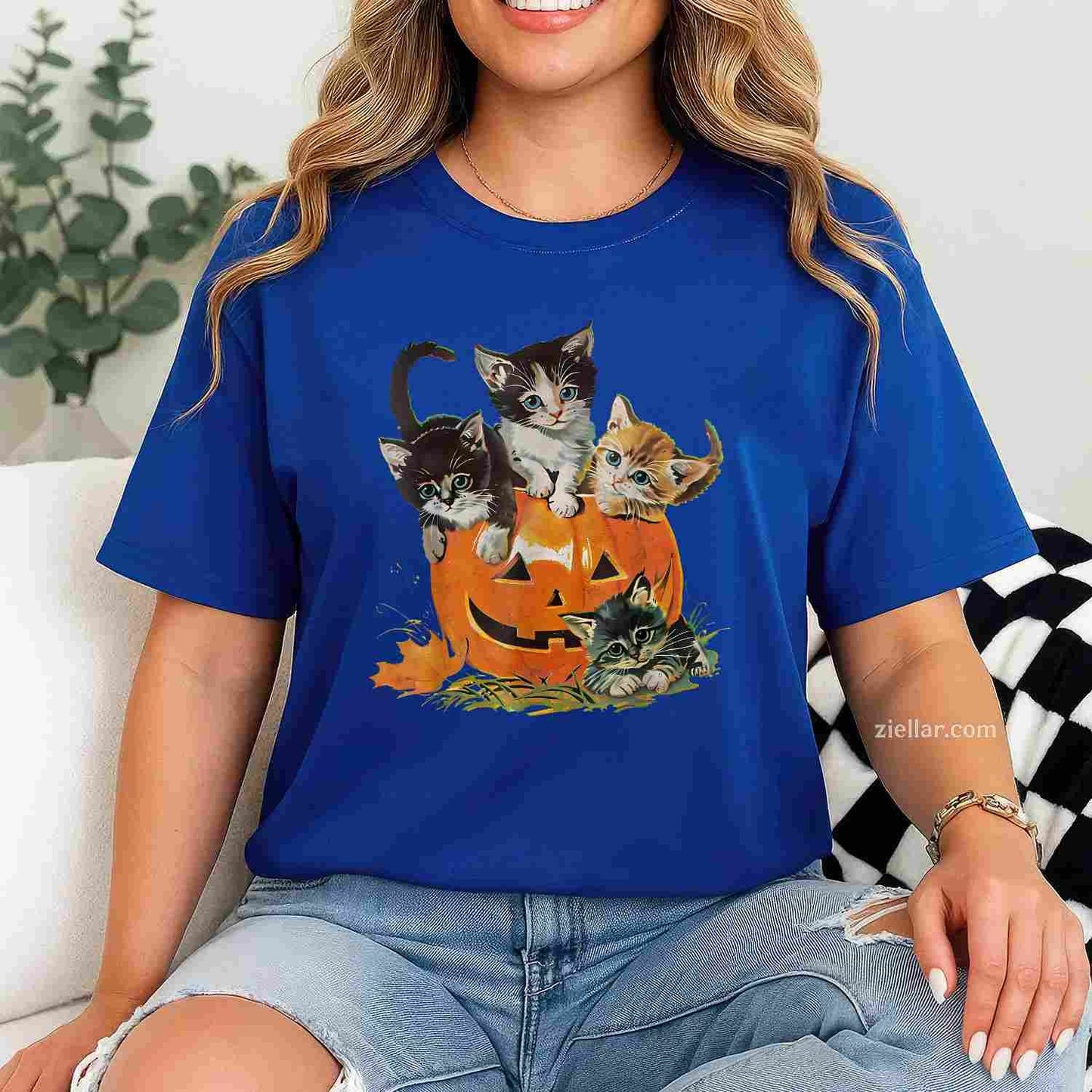 Vintage 90s Cat Pumpkin Halloween Retro Floral Spooky Season Tee, Halloween T-Shirt for Men Women Adults Unisex, Vintage Retro Graphic, Funny Novelty Gift