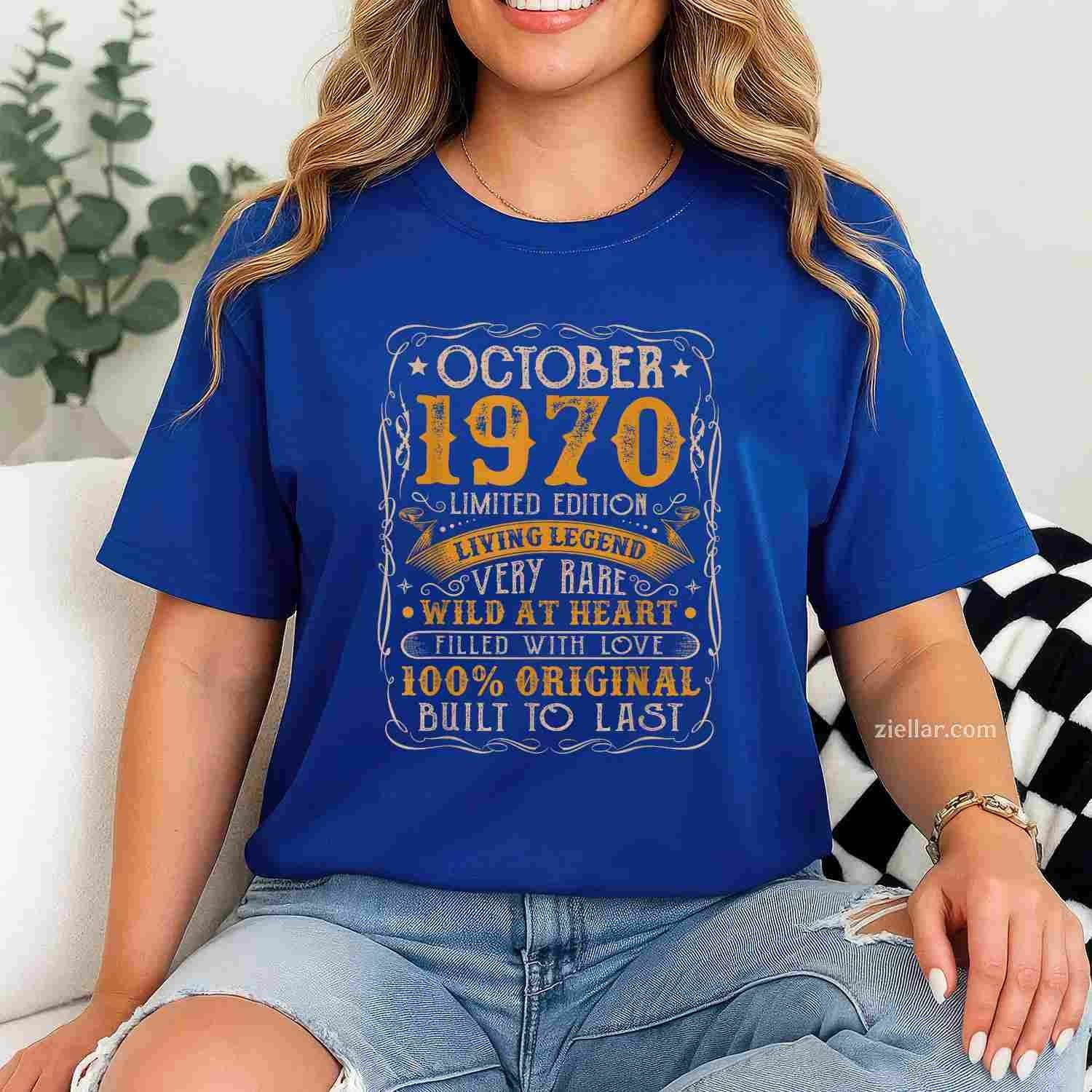 Vintage Born In October 1970 Retro Birthday Party Bday T-Shirt and Tee for Adults Men Women Unisex