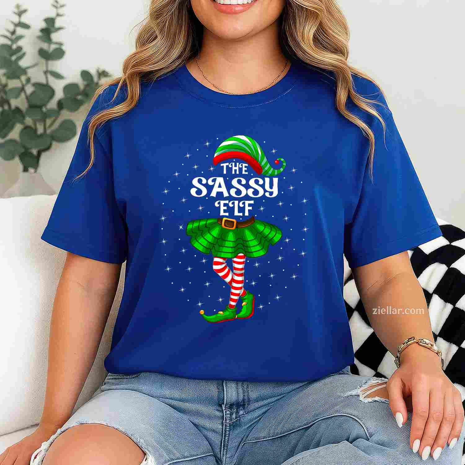 Xmas Family Matching Women Mom The Sassy Elf Christmas T-Shirt, A The Sassy Elf Christmas Family Matching Tee